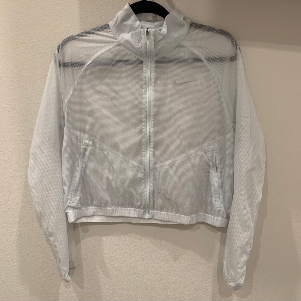 NIKE CROPPED WINDBREAKER